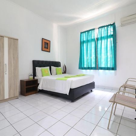 Hotel Huswah Airport Tangerang Dış mekan fotoğraf