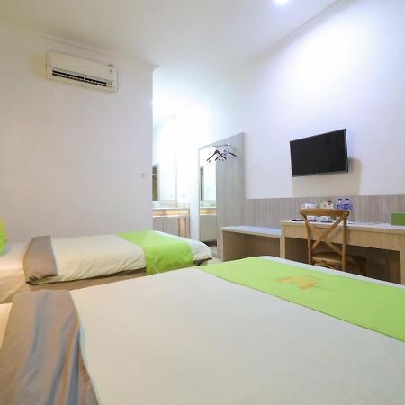 Hotel Huswah Airport Tangerang Dış mekan fotoğraf