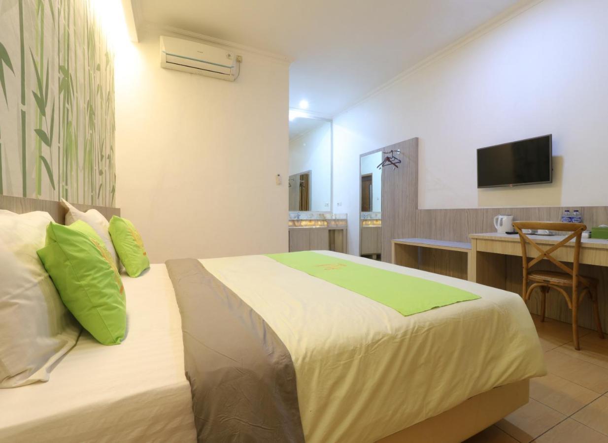 Hotel Huswah Airport Tangerang Dış mekan fotoğraf