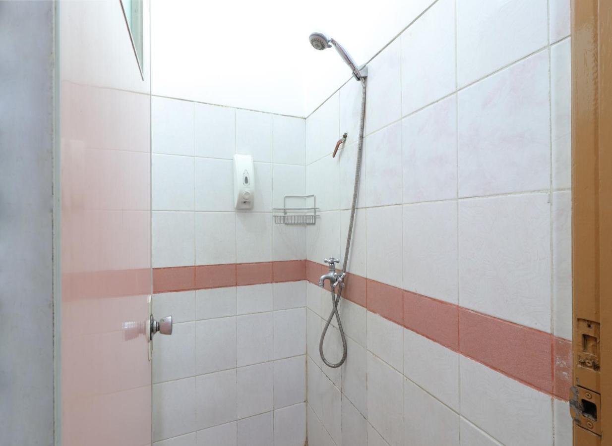 Hotel Huswah Airport Tangerang Dış mekan fotoğraf