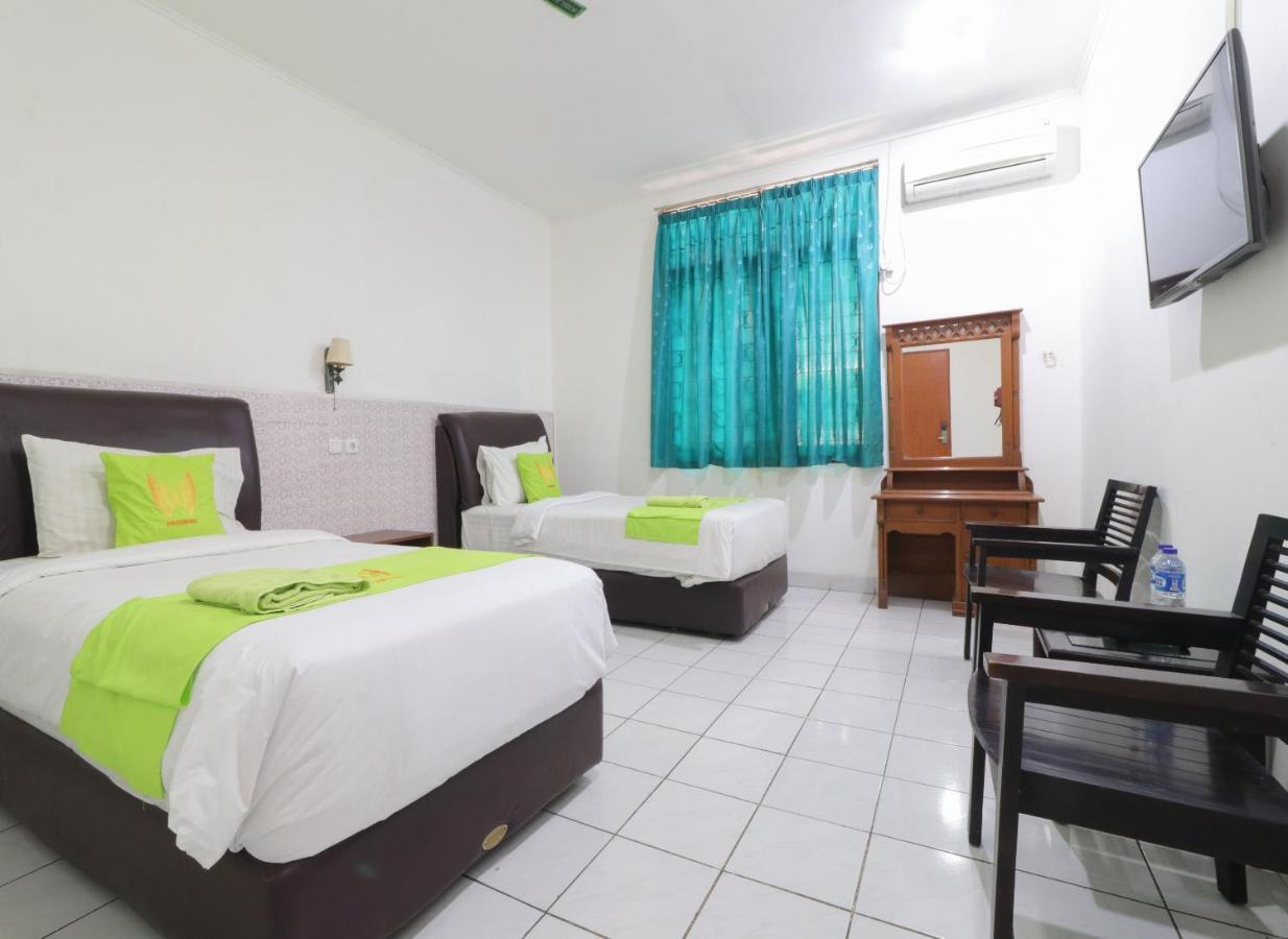 Hotel Huswah Airport Tangerang Dış mekan fotoğraf